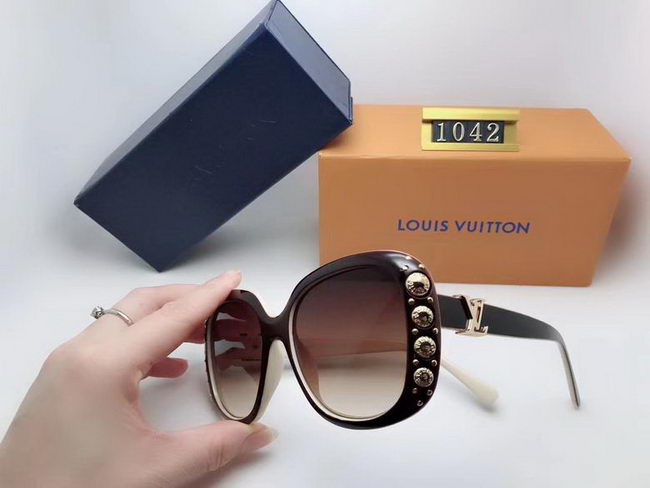 Louis Vuitton Sunglasses AAA+ ID:20220503-26